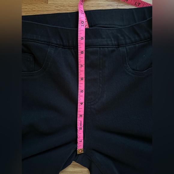 SPANX Women's Black Ankle Leggings - Size Medium - Picture 9 of 10